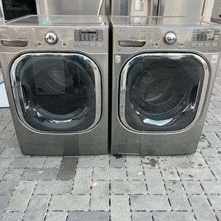 LG Gas Washer and Dryer Set