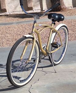 Huffy men's Beach Cruiser Size 26