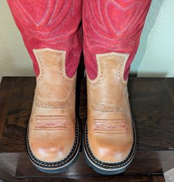 Women's Size 7 5B Ariat Cowgirl Boots