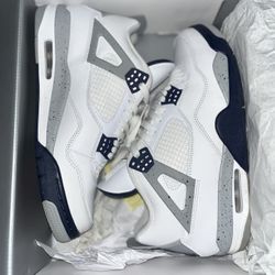 Jordan 4 “Midnight Navy”