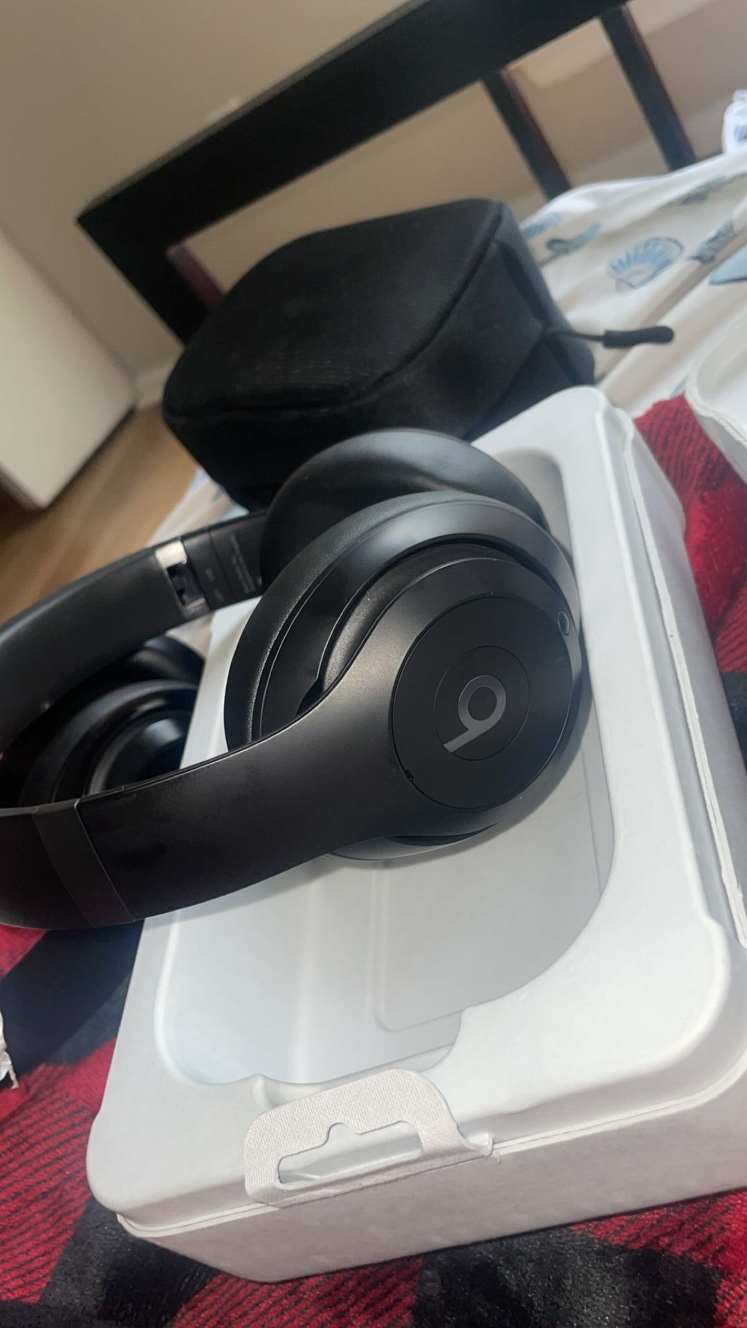 Beats Studio Pro