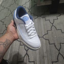 Jordan Retro 2 UNC