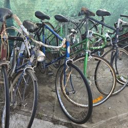 12  vintage Schwinn's take em all or buy one $50