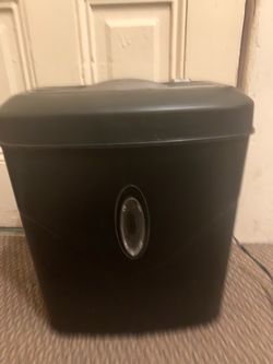Aurora AU1050XA Paper /Credit Card Shredder