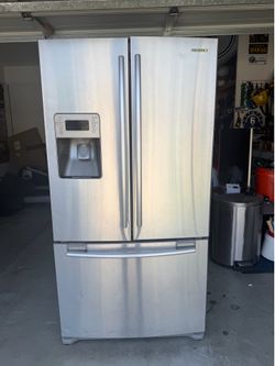 Samsung French door refrigerator 25.5 cu. Ft.