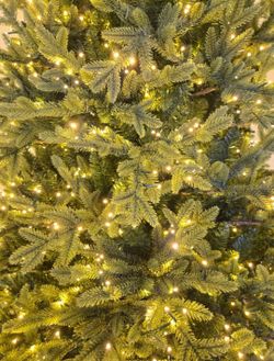9ft Costco Christmas tree Micro dot LED