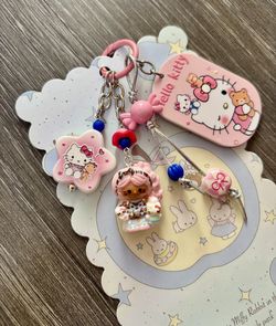✨Brown Hello Kitty Keychain 🤎✨