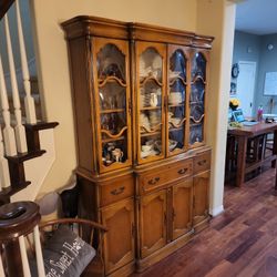 China Cabinet, Vintage, Beautiful