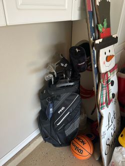 Ping Pioneer Golf Bag with Clubs
