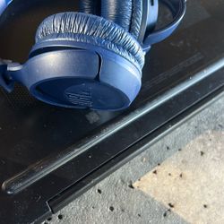 JBL Headphones Blue Tooth