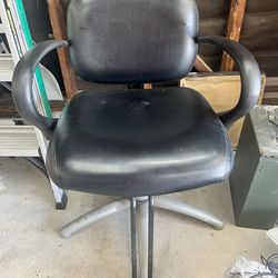 Stylist Chair 