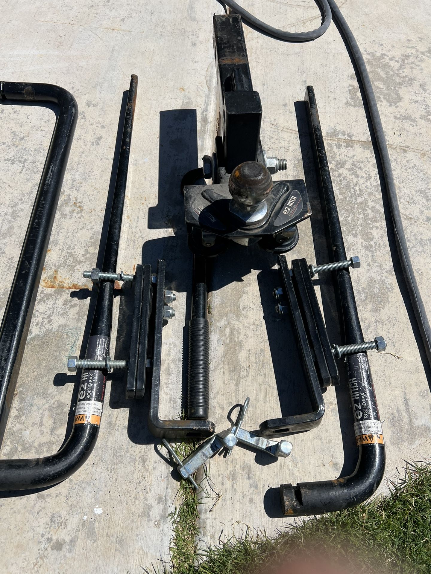 Fastway e2 2-Point Sway Control Round Bar Hitch, 94-00-0800, 8,000 Lbs Trailer Weight Rating,