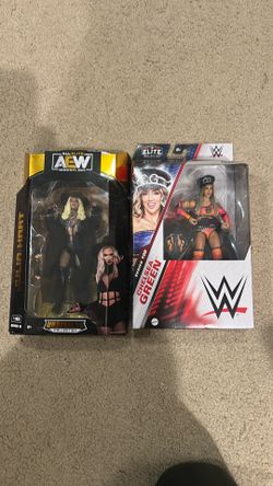 Julia hart and Chelsea green action figure