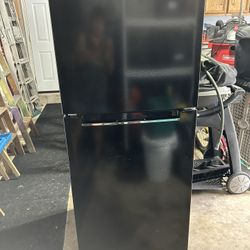 Magic Chef Refrigerator