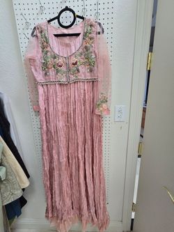 Pakiatani designer Shalwar kameez