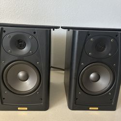 Jamo Bookshelf #28 speakers