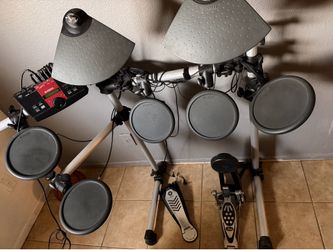 Drums Yamaha with speaker