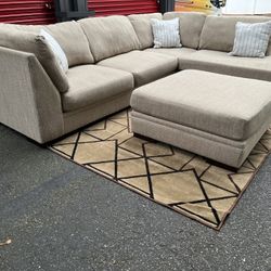Sectional Couch with Ottoman!! Delivery Available 🚚!! Dimensions: 129” x 99” Length x 34” Height x 42” Depth - Ottoman Dimensions: 40” x 40” x 18” He