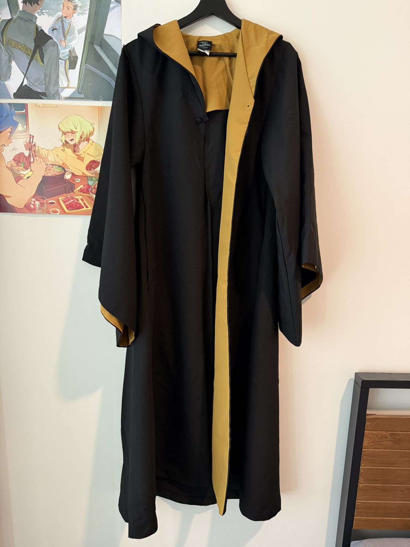 Universal Studios Harry Potter Hufflepuff Robe Adult XS