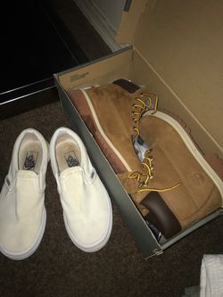 Kids shoes and clothes size 5-7 clothes & 1-3 in shoes