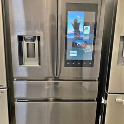 HUGE FRIDGE REFRIGERATOR & FREEZER