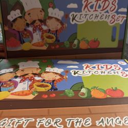 Kids Kitchen Set  21 PCs Brand New In A Box