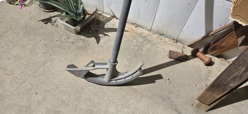 1 1/4" Pipe Bender