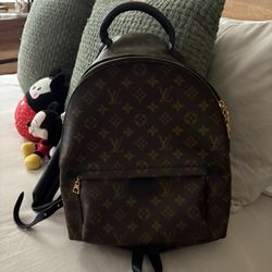 Louis Vuitton Monogram canvas
