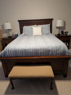 Queen wood bed frame