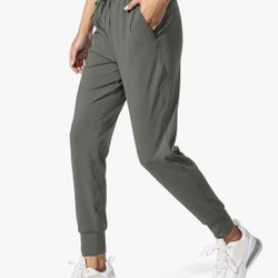 Women’s Jogger Pants - Size Medium 
