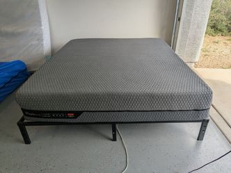 Cal King Layla Mattress - Like New