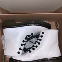 Dr. Martens Size 6 Or 6.5 Women