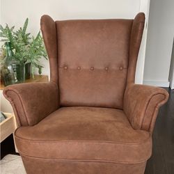 2 Winged Gig Back Chairs