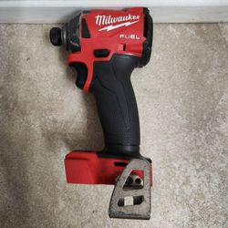 MILWAUKEE USE M18 FUEL 3 SPEED IMPACT DRIVER TOOL ONLY (IS USE)