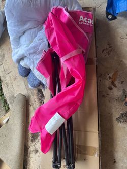 Academy pink folding chair
