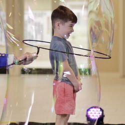 Giant Bubbles for Birthday Events 🫧
