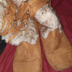 Womens Snow Boots Size 10