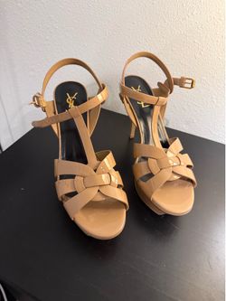 Saint Laurent Tribute Platform Patent Leather Heels - Nude Beige