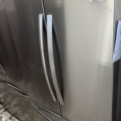 Frigidaire French Door Refrigerator 
