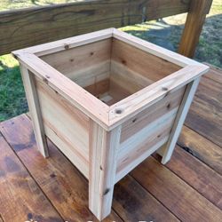 Simple Cedar Planter