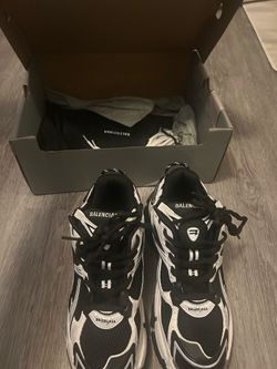 Balenciaga runners