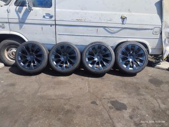 Tesla wheels with tires