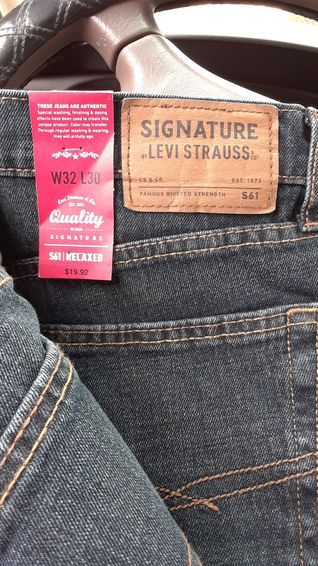 Signature Levi Strauss s61 relaxed fit men's jeans for Sale in Suisun City,  CA - OfferUp
