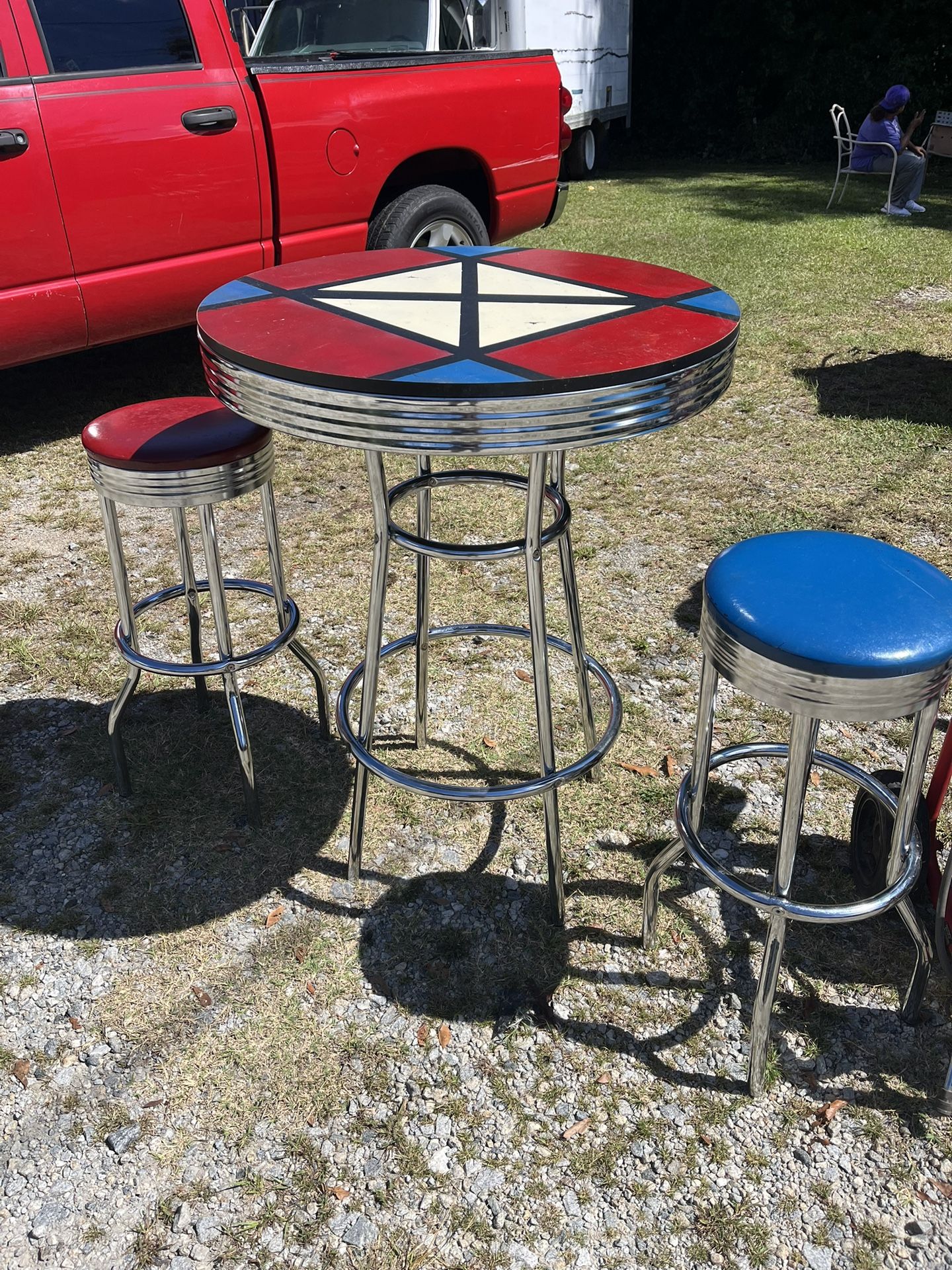 Unique Bar Table & Stools