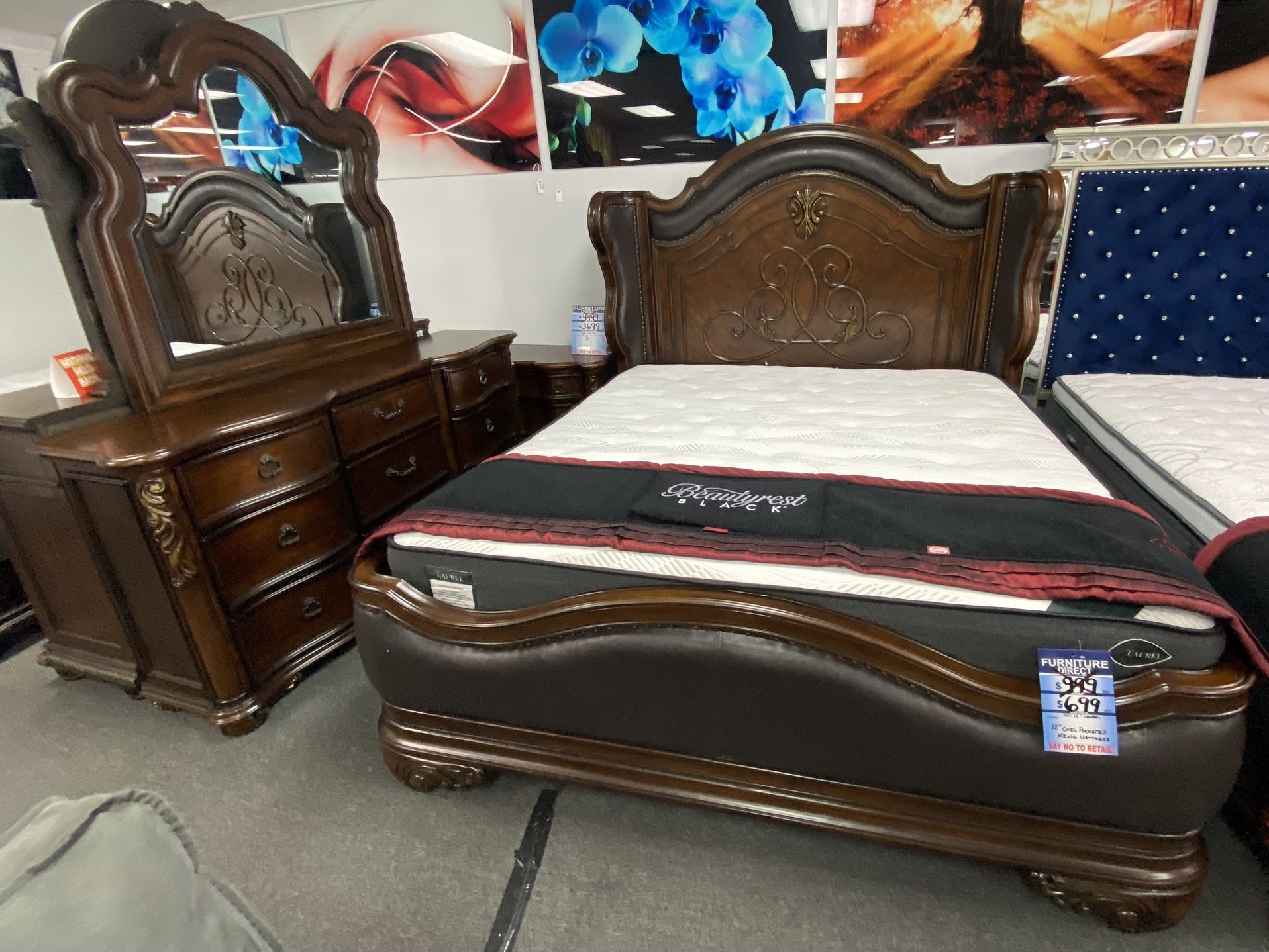 Beautiful 5PC Solid Wood King Set Now $1,999/Hermoso juego King de madera maciza de 5 piezas Ahora $ 1,999