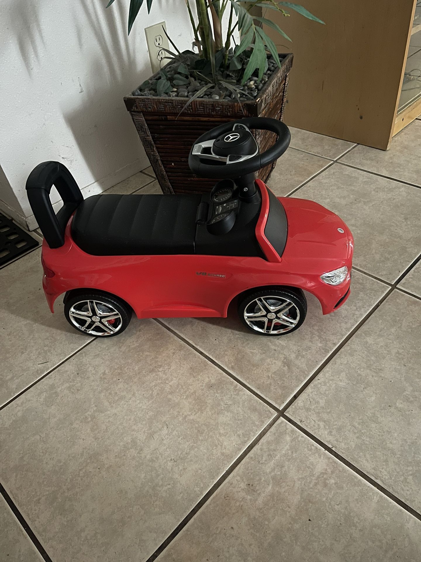 Kids Mercedes Go Car