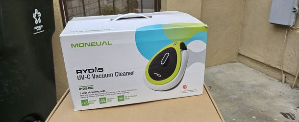UV-C Vacuum Cleaner