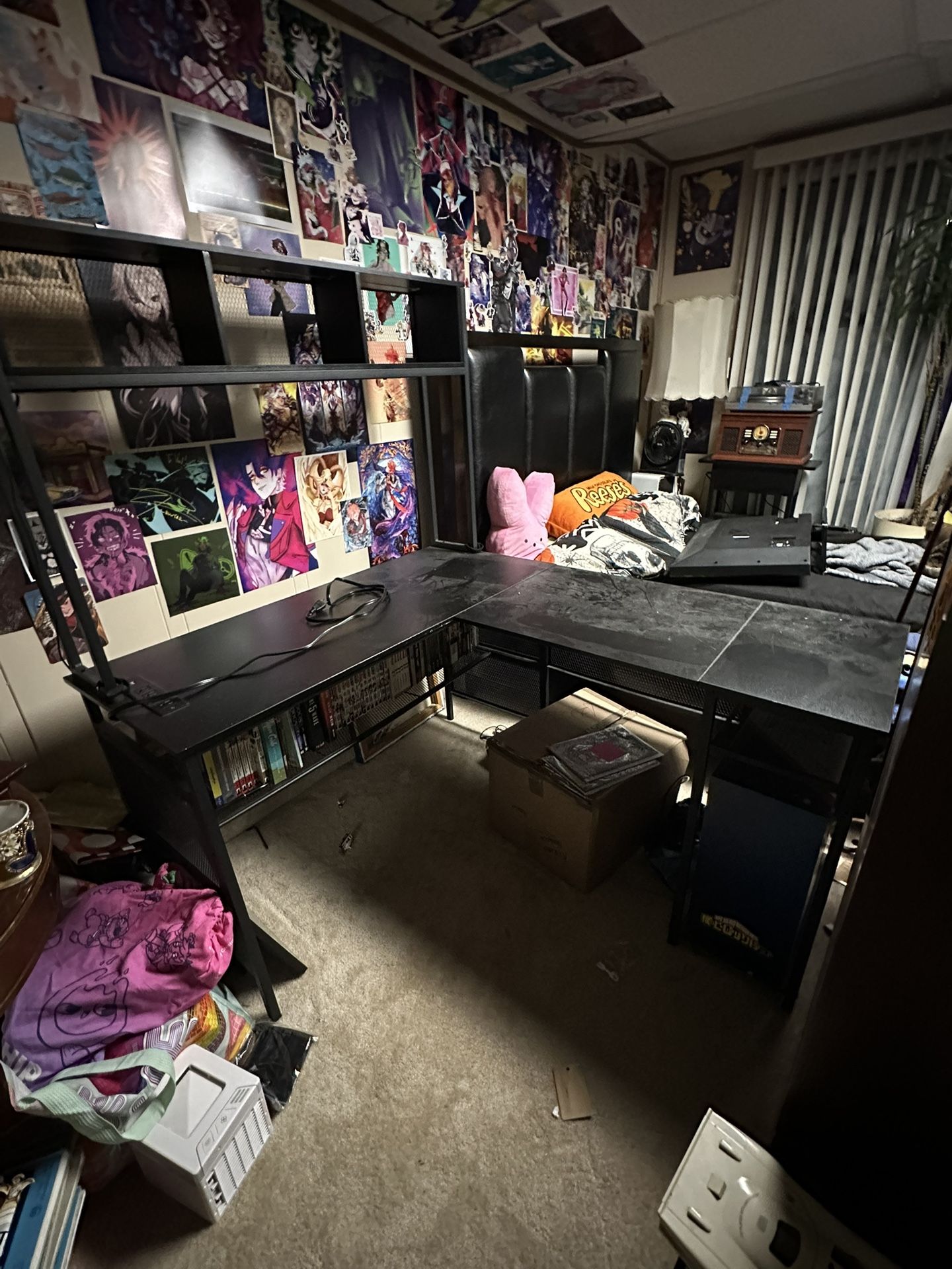 Black Metal And Wood L-shaped Desk With Hutch