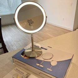Makeup Mirror with LED Light – New