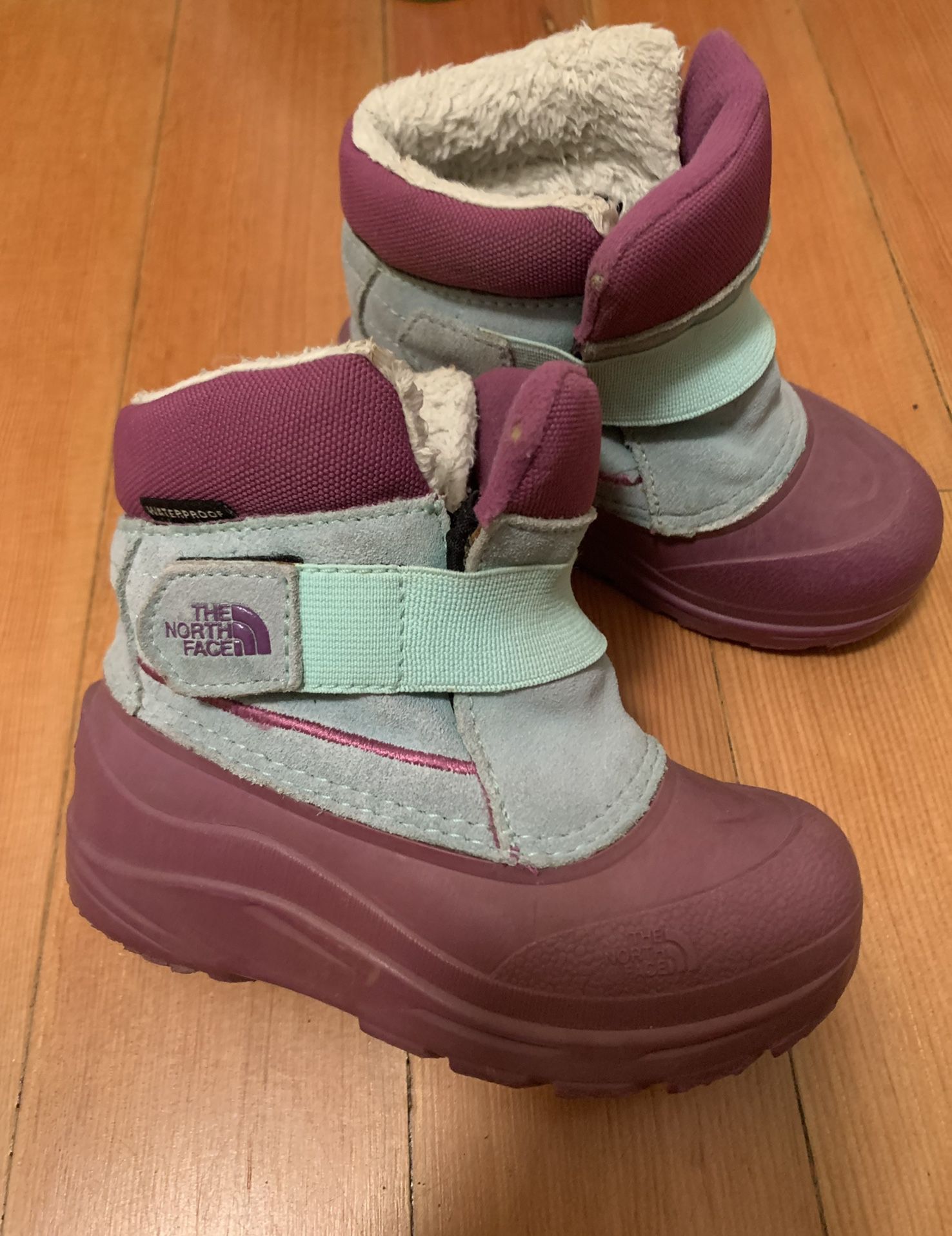 The North Face Snow Boots For Girls/toddlers - Size 9